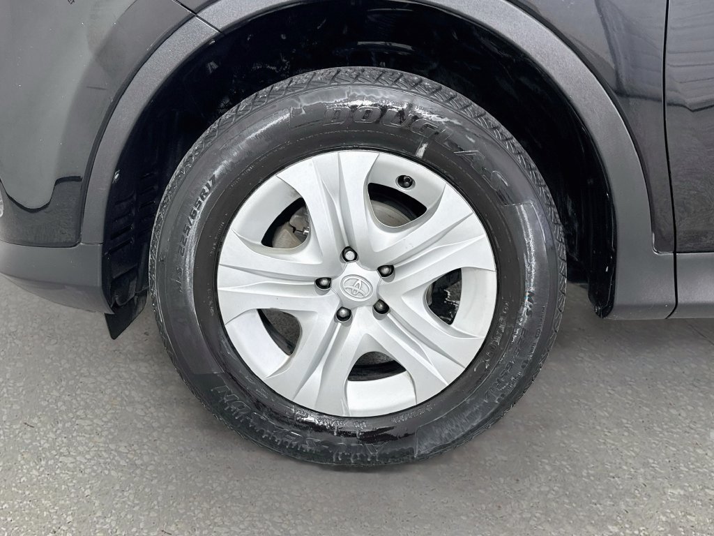 Used 2014 Toyota RAV4 LE FWD image 30