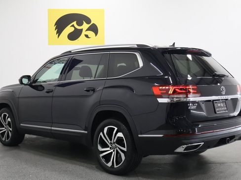 Used 2021 Volkswagen Atlas SEL Premium image 9