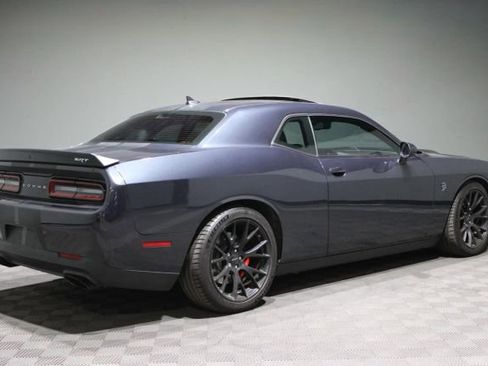 Used 2016 Dodge Challenger SRT Hellcat image 4