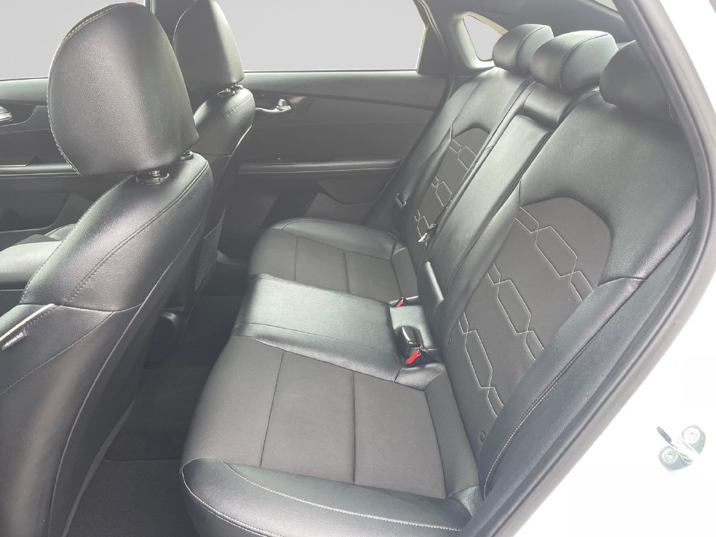 Used 2023 Kia Forte GT-Line w/ GT-Line Premium Package FWD image 19