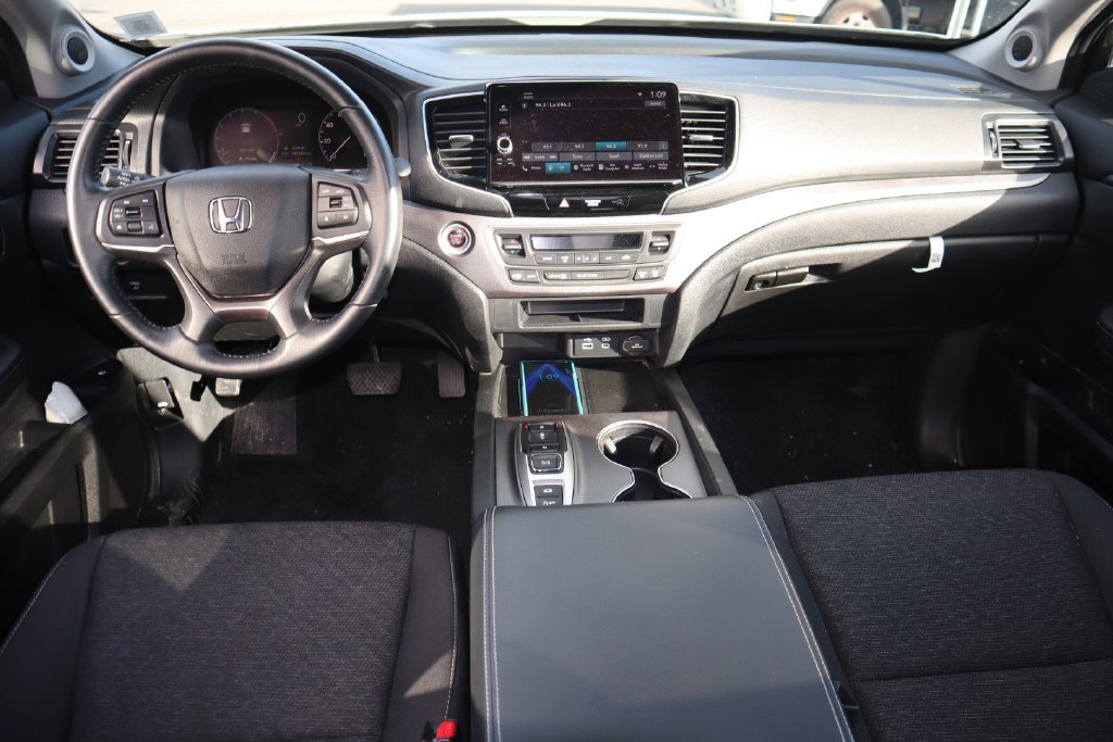 Used 2024 Honda Ridgeline Sport image 14
