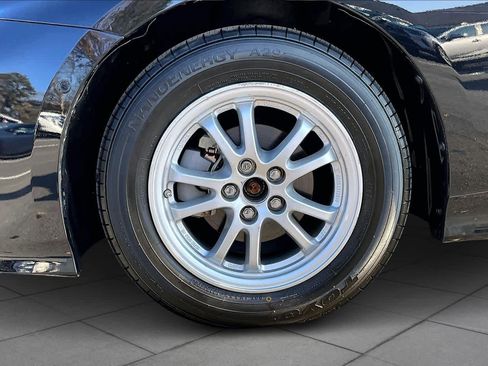 Used 2021 Toyota Prius XLE w/ Advanced Technology Package image 10