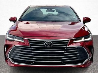 Used 2021 Toyota Avalon Limited video 3