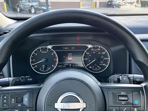 Used 2024 Nissan Rogue SV FWD image 26