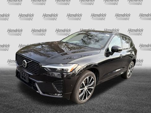 Certified 2025 Volvo XC60 B5 Plus image 5