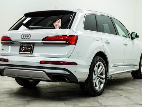 Used 2025 Audi Q7 3.0T Premium Plus AWD/4WD image 13