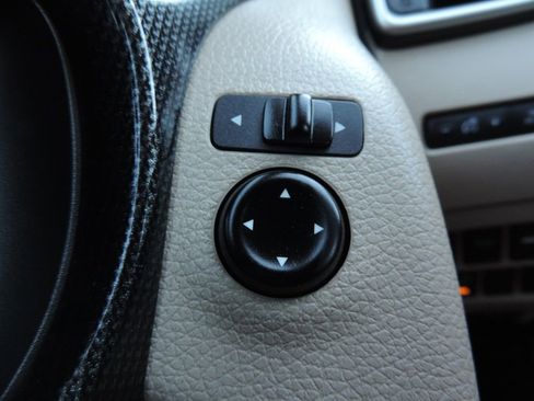 Used 2016 Nissan Rogue SL w/ SL Premium Package image 28