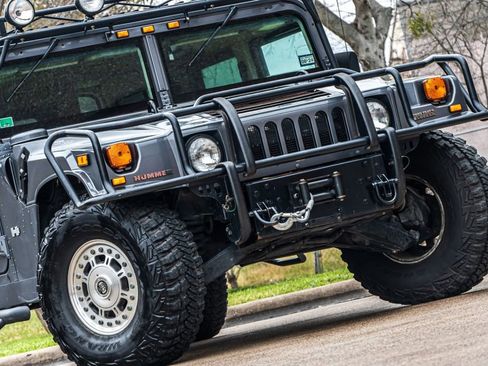 Used 2004 HUMMER H1 4-Door Wagon AWD/4WD image 9
