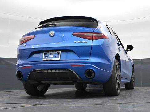 Used 2023 Alfa Romeo Stelvio AWD image 31