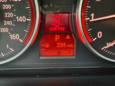 Used 2013 BMW 328i xDrive Coupe image 32