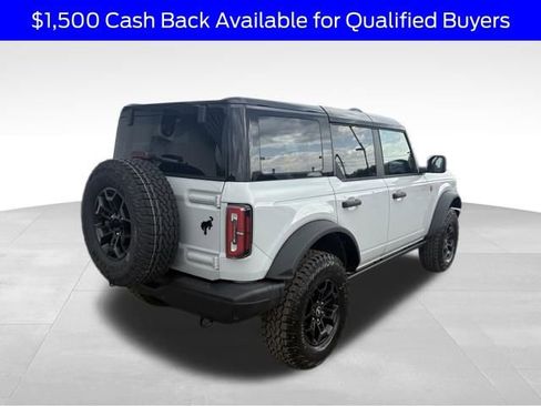 New 2026 Ford Bronco Badlands image 3