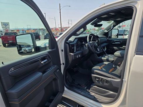 New 2026 GMC Sierra 2500 AT4 w/ AT4 Premium Plus Package AWD/4WD image 19