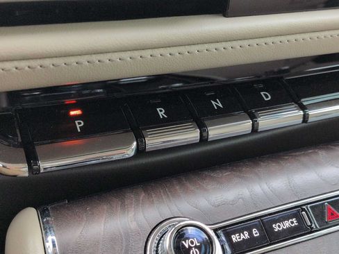 Used 2023 Lincoln Aviator Reserve w/ Equipment Group 201A AWD/4WD image 35