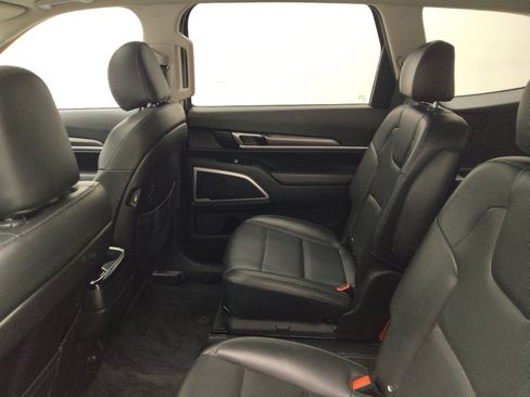 Used 2020 Kia Telluride S FWD image 18