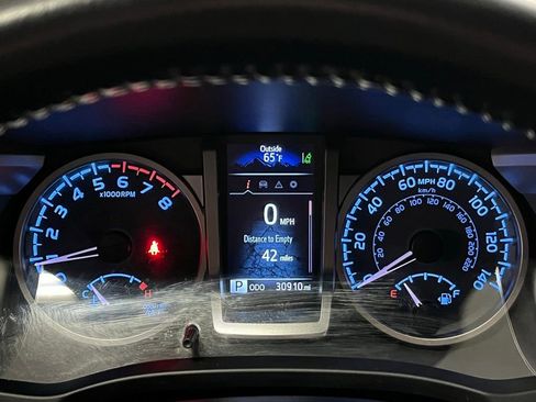 Used 2023 Toyota Tacoma SR5 RWD image 20