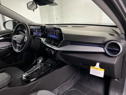 New 2026 Chevrolet Trax LT w/ Driver Confidence Package FWD image 26