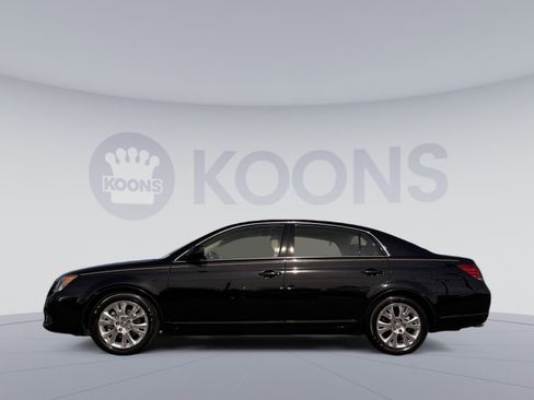 Used 2008 Toyota Avalon XLS image 2