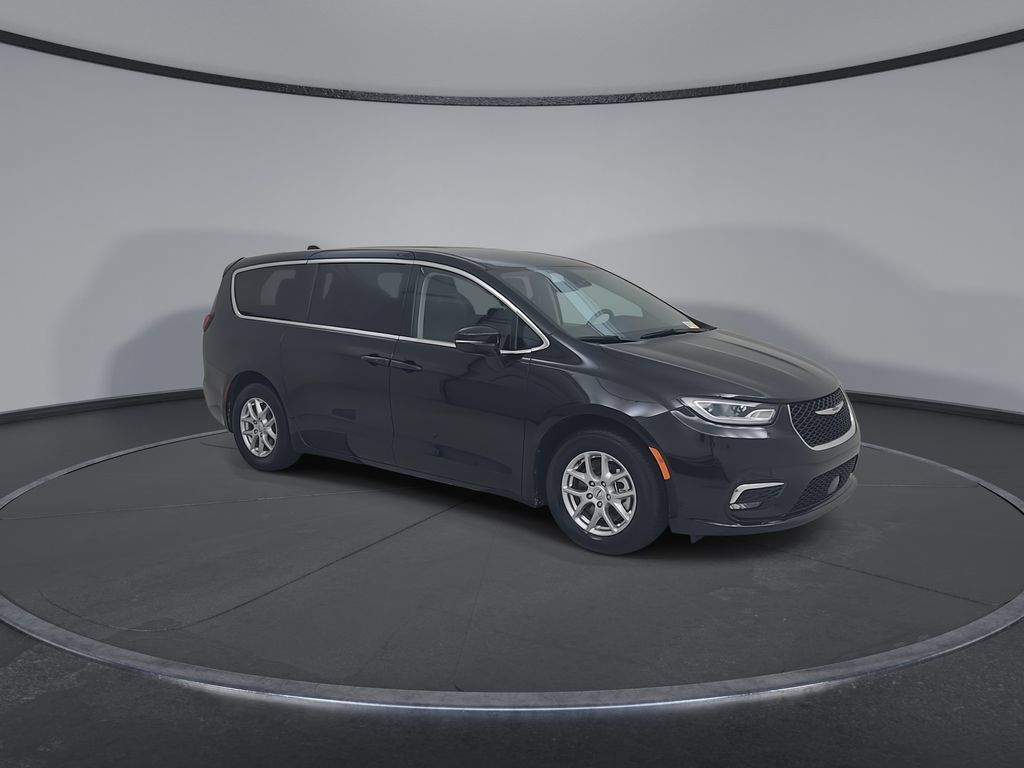 Certified 2024 Chrysler Pacifica Touring-L FWD image 4