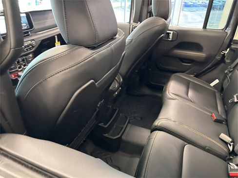 New 2025 Jeep Wrangler Unlimited Rubicon 392 image 28