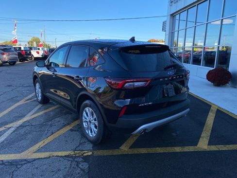 New 2025 Ford Escape Active w/ Active Premium Tech Pack image 2