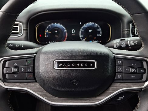 Used 2024 Jeep Wagoneer Series III AWD/4WD image 20