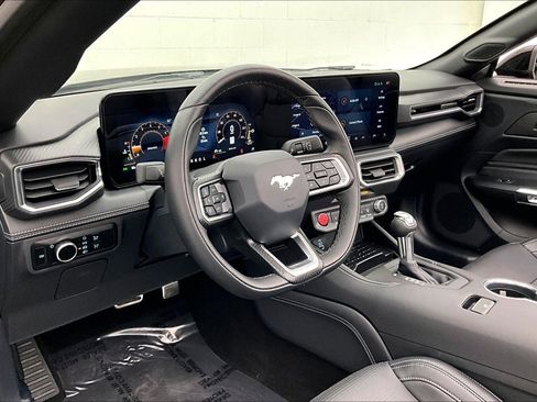Used 2024 Ford Mustang Premium image 17