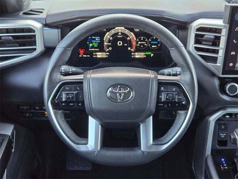 Used 2025 Toyota Sequoia Platinum image 19