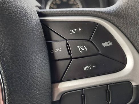 Used 2020 Jeep Renegade Sport w/ Sport Appearance Group FWD image 18