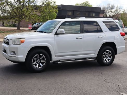 Used 2011 Toyota 4Runner SR5 image 10