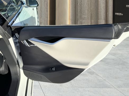 Used 2016 Tesla Model S 60 image 58