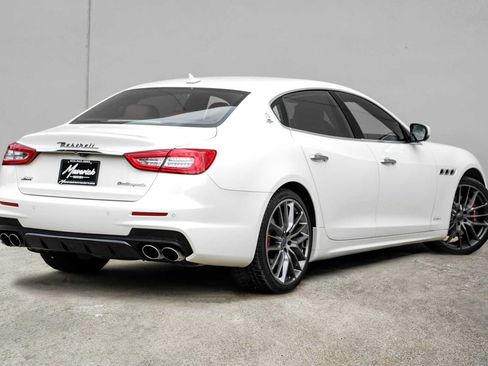 Used 2018 Maserati Quattroporte S GranSport Q4 AWD/4WD image 9