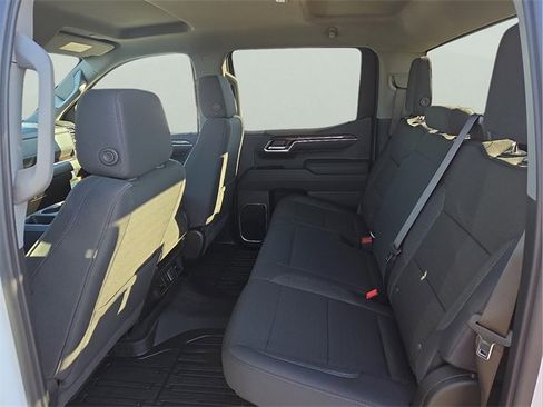 New 2026 GMC Sierra 1500 SLE image 10