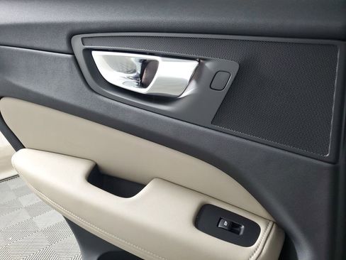 New 2026 Volvo XC60 T8 Plus w/ Protection Package Premier image 18