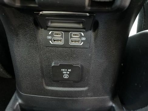 Used 2021 Jeep Wrangler Unlimited Sahara AWD/4WD image 11