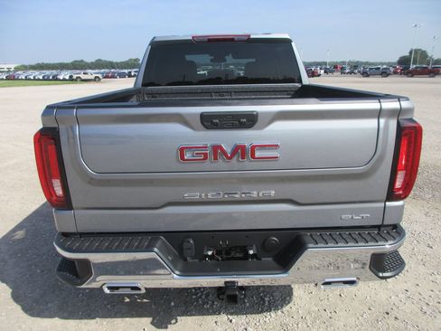 New 2026 GMC Sierra 1500 SLT w/ SLT Premium Package AWD/4WD image 7