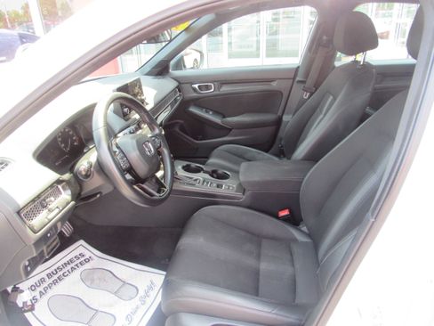 Used 2023 Honda Civic Sport image 9