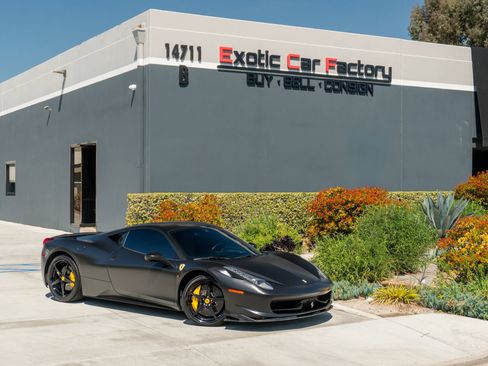 Used 2012 Ferrari 458 Italia Coupe image 1