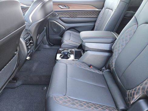 New 2025 Jeep Grand Cherokee L Summit image 21