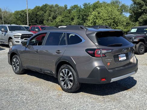 Used 2024 Subaru Outback Limited XT AWD/4WD image 23