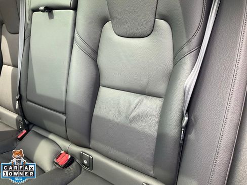 Used 2025 Volvo XC60 B5 Plus image 30