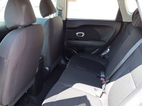 Used 2019 Kia Soul w/ Convenience Package FWD image 10