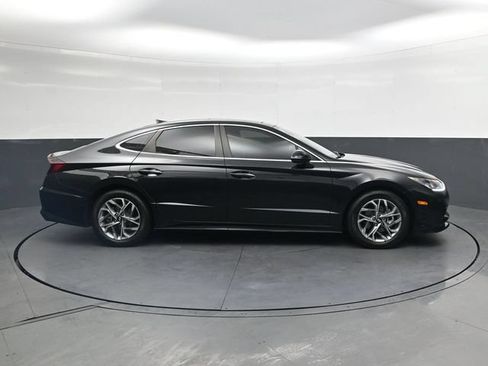 Used 2020 Hyundai Sonata SEL w/ Convenience + Sunroof Package FWD image 3