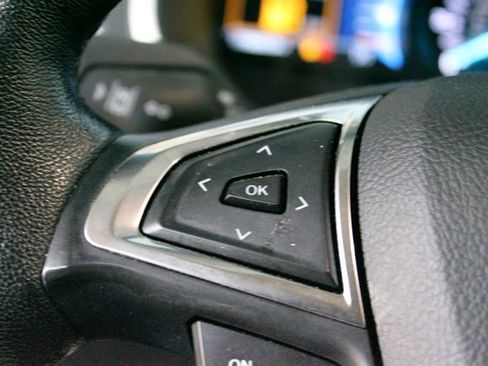 Used 2020 Ford Edge SEL w/ Convenience Package AWD/4WD image 14