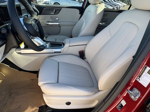 New 2026 Mercedes-Benz GLB 250 image 17