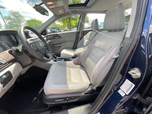 Used 2017 Honda Accord EX-L image 28