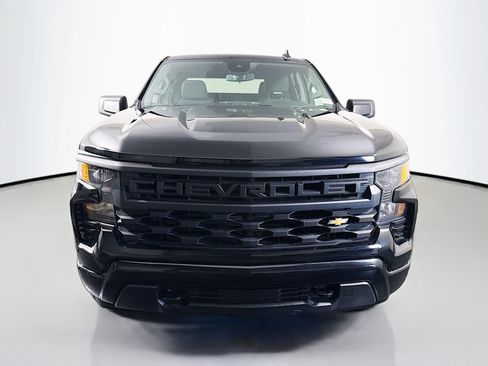 Used 2022 Chevrolet Silverado 1500 Custom RWD image 2