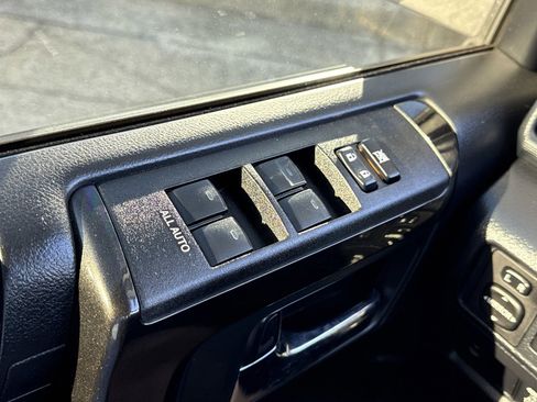 Used 2021 Toyota 4Runner TRD Off-Road image 17