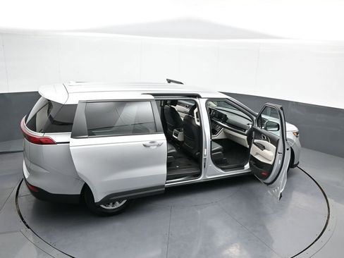 Certified 2023 Kia Carnival LX image 46