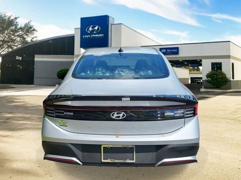 New 2025 Hyundai Sonata SE FWD image 5