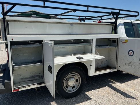 Used 2021 Ford F350 XL w/ Power Equipment Group RWD image 8